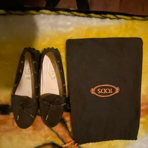 Tod’s Women’s Eyelet Detail Loafer Size 37.5